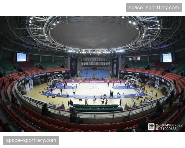 深度观察：CBA俱乐部如何通过城市文化与球迷社区运营，巩固本土商业基本盘